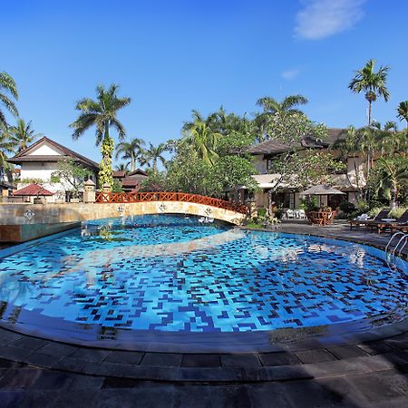 Lombok Raya Hotel Mataram Exterior photo
