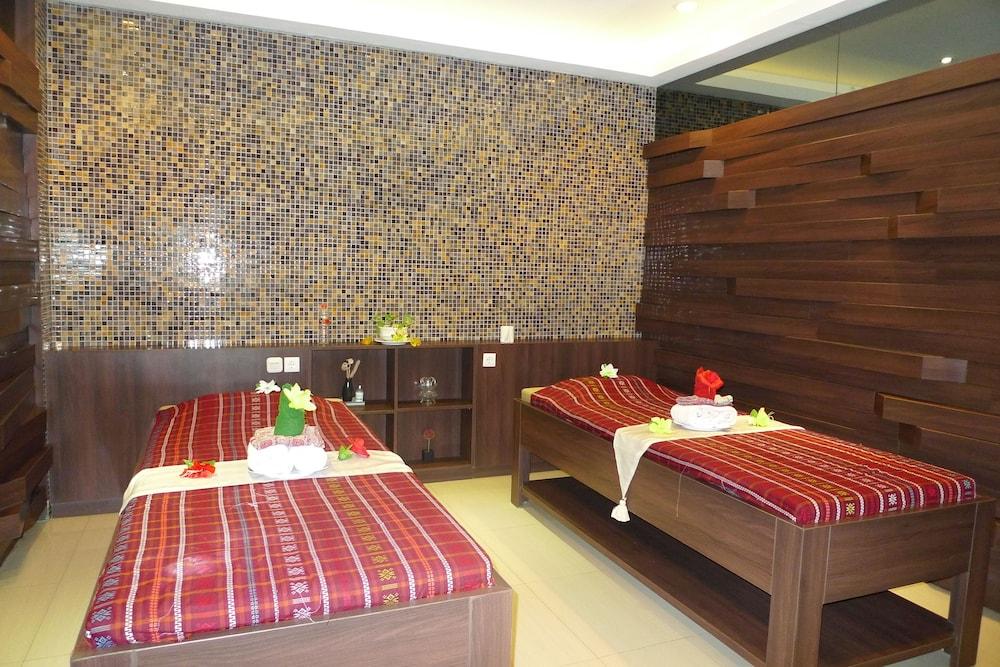 Lombok Raya Hotel Mataram Exterior photo
