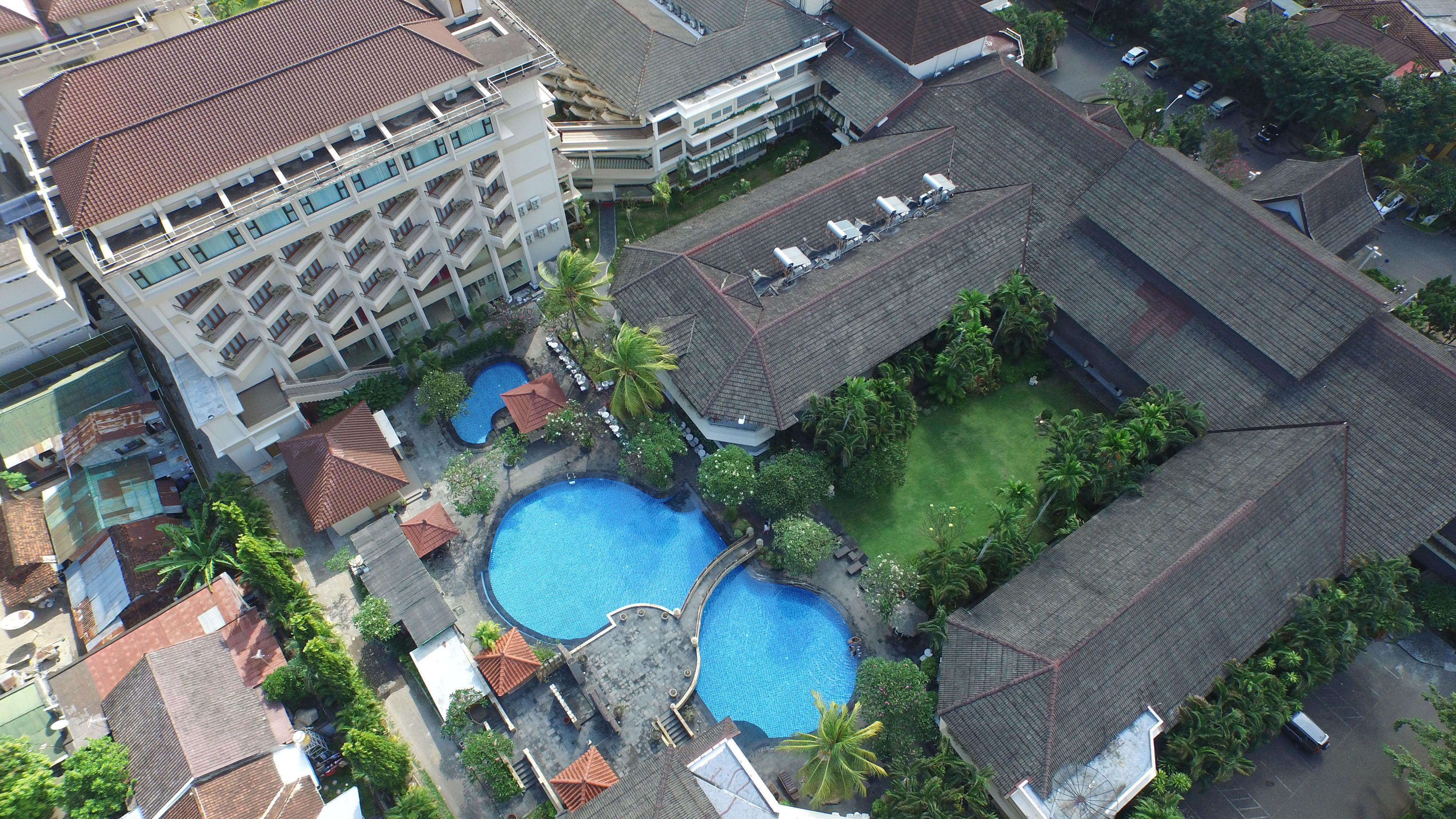 Lombok Raya Hotel Mataram Exterior photo