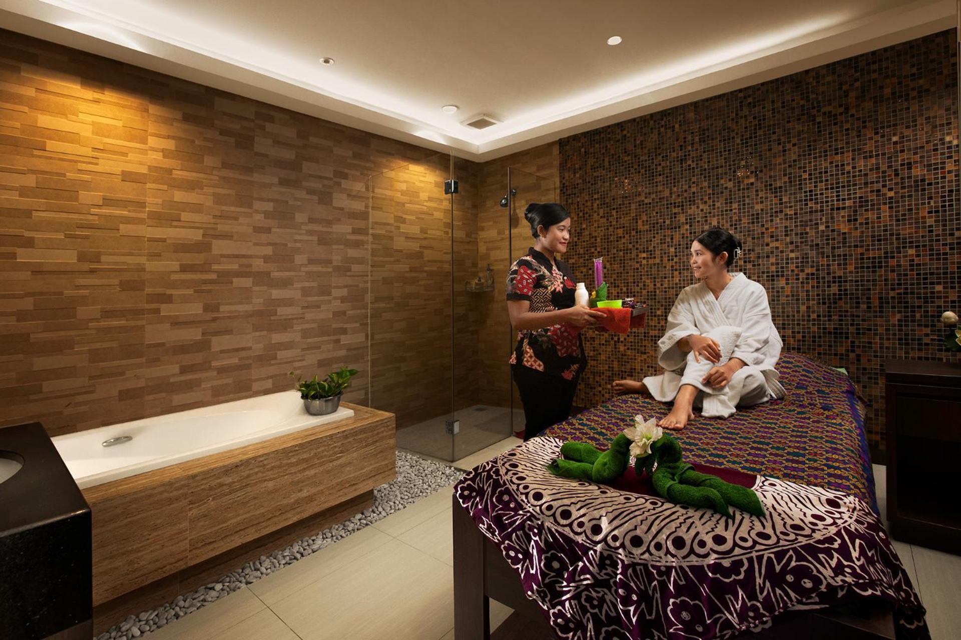 Lombok Raya Hotel Mataram Exterior photo