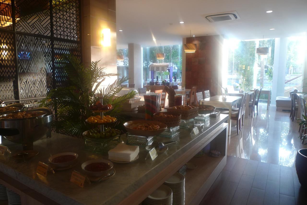 Lombok Raya Hotel Mataram Exterior photo