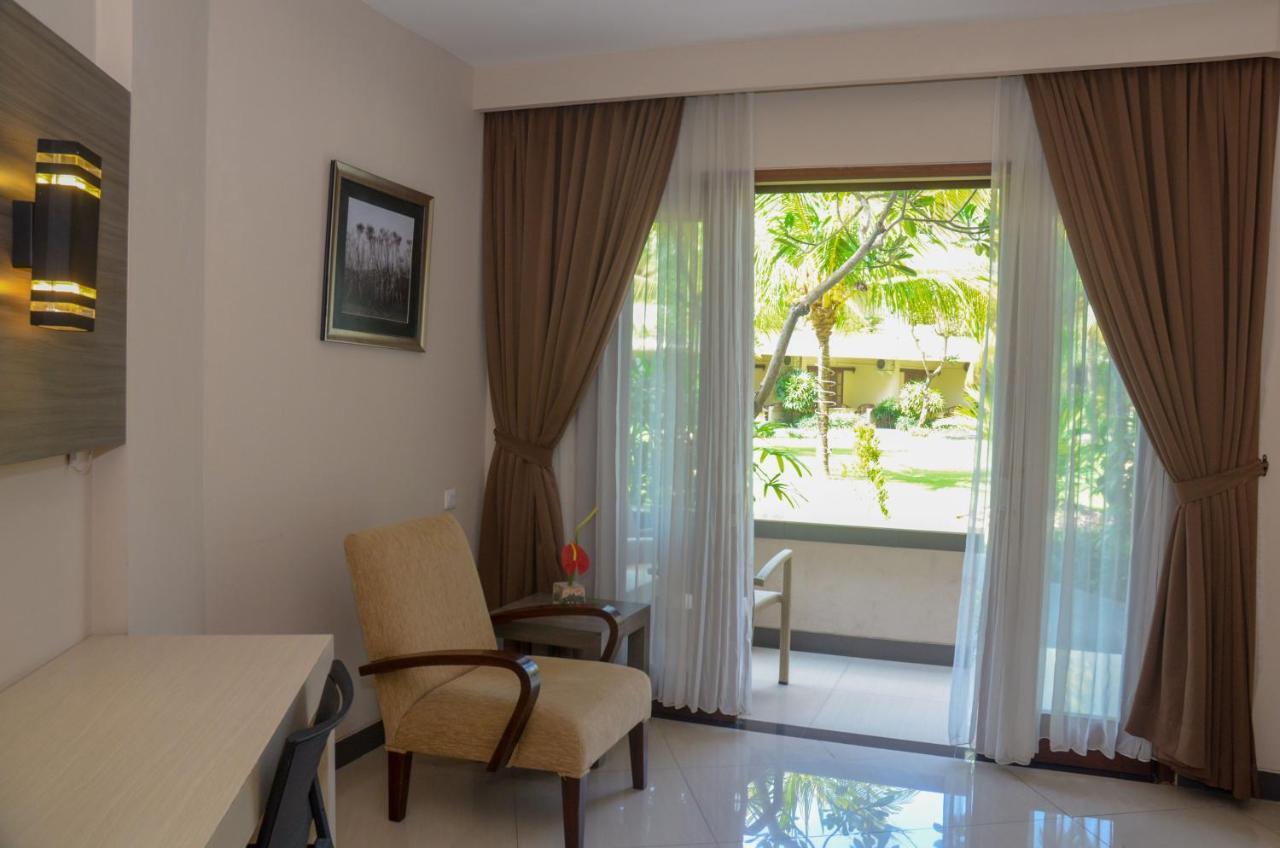 Lombok Raya Hotel Mataram Exterior photo